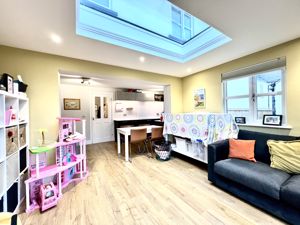 Family Room- click for photo gallery